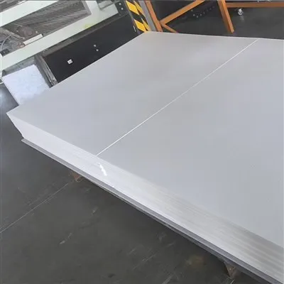 Panneau en fibre de polyester blanc